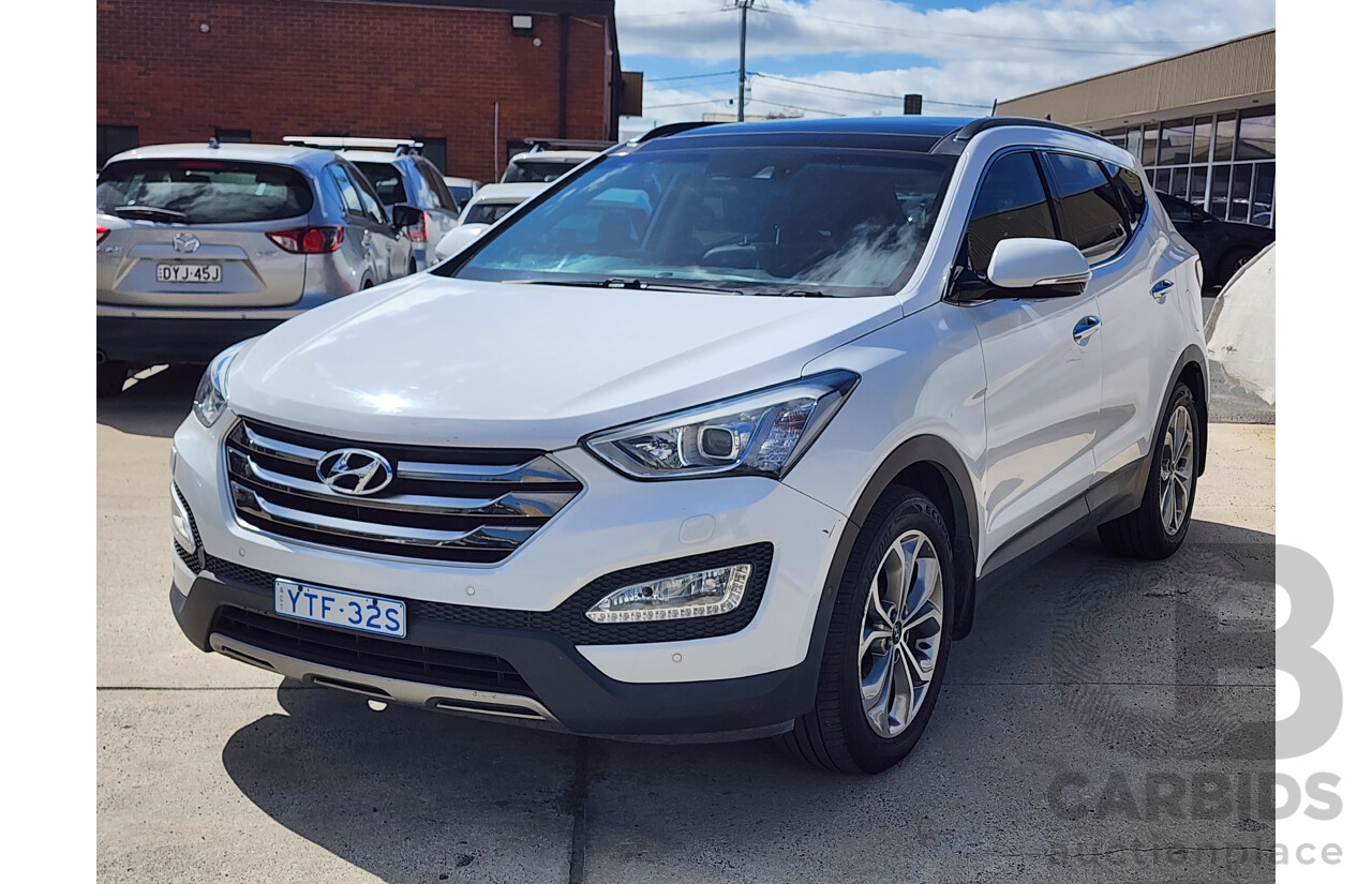 01/2015 Hyundai Santa Fe Highlander CRDi (4x4) DM MY15 4d Wagon White 2.2L