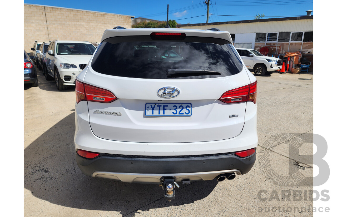 01/2015 Hyundai Santa Fe Highlander CRDi (4x4) DM MY15 4d Wagon White 2.2L