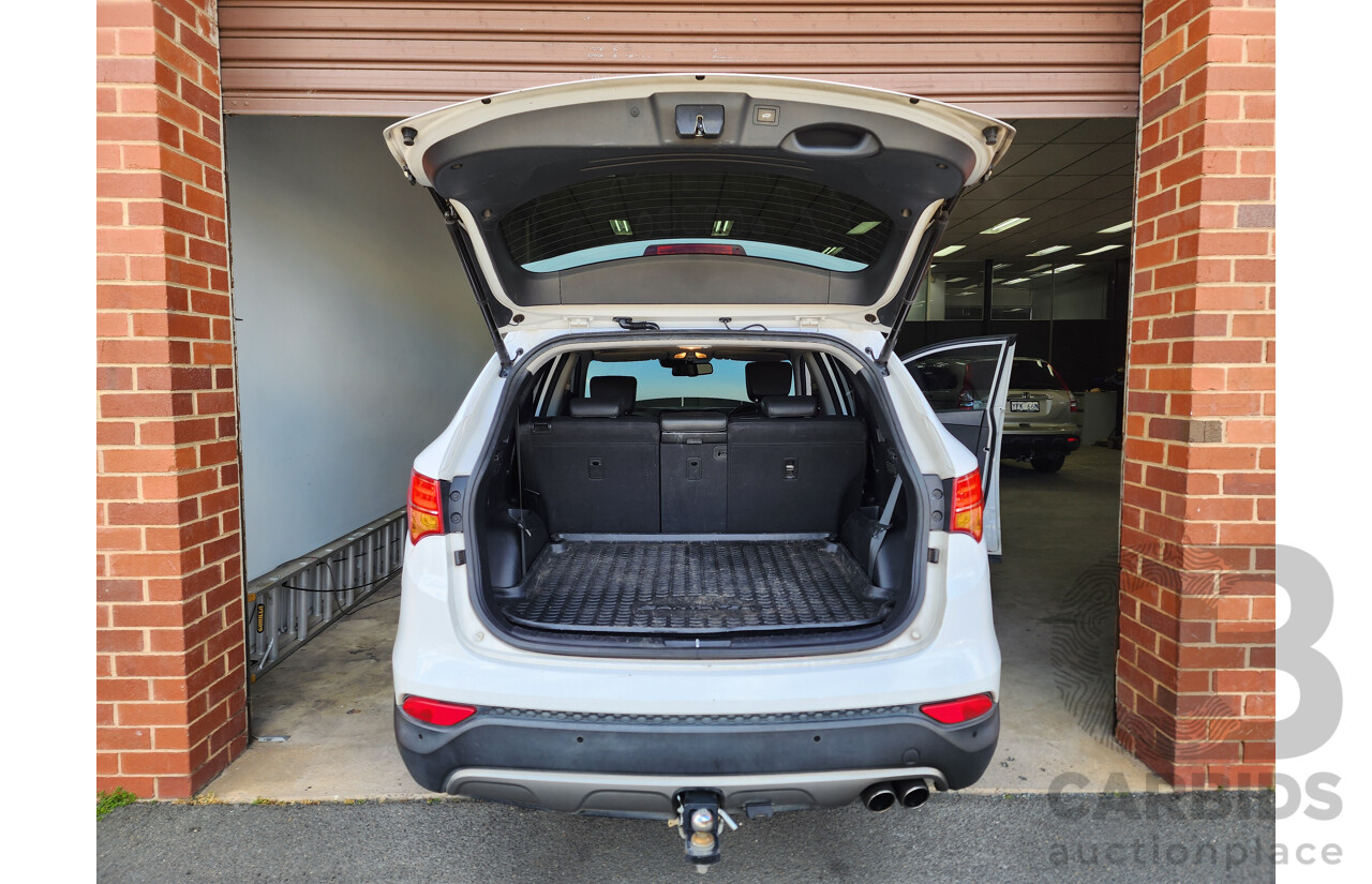 01/2015 Hyundai Santa Fe Highlander CRDi (4x4) DM MY15 4d Wagon White 2.2L