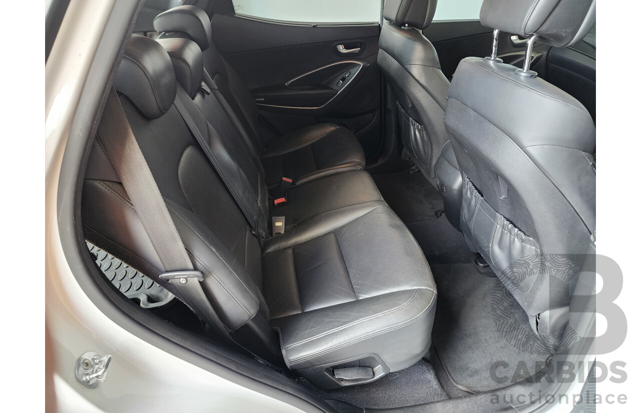 01/2015 Hyundai Santa Fe Highlander CRDi (4x4) DM MY15 4d Wagon White 2.2L
