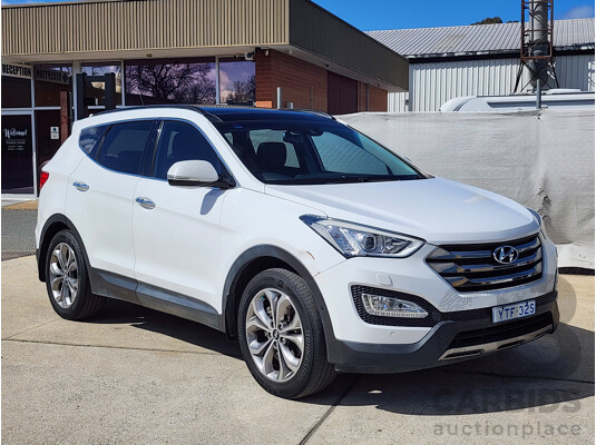 01/2015 Hyundai Santa Fe Highlander CRDi (4x4) DM MY15 4d Wagon White 2.2L