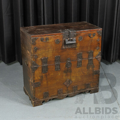 Korean Bandaji Storage Chest
