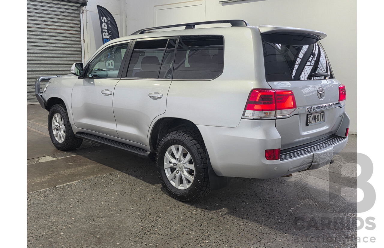 07/2017 Toyota Landcruiser VX (4x4) VDJ200R MY16 4d Wagon Silver 4.5L