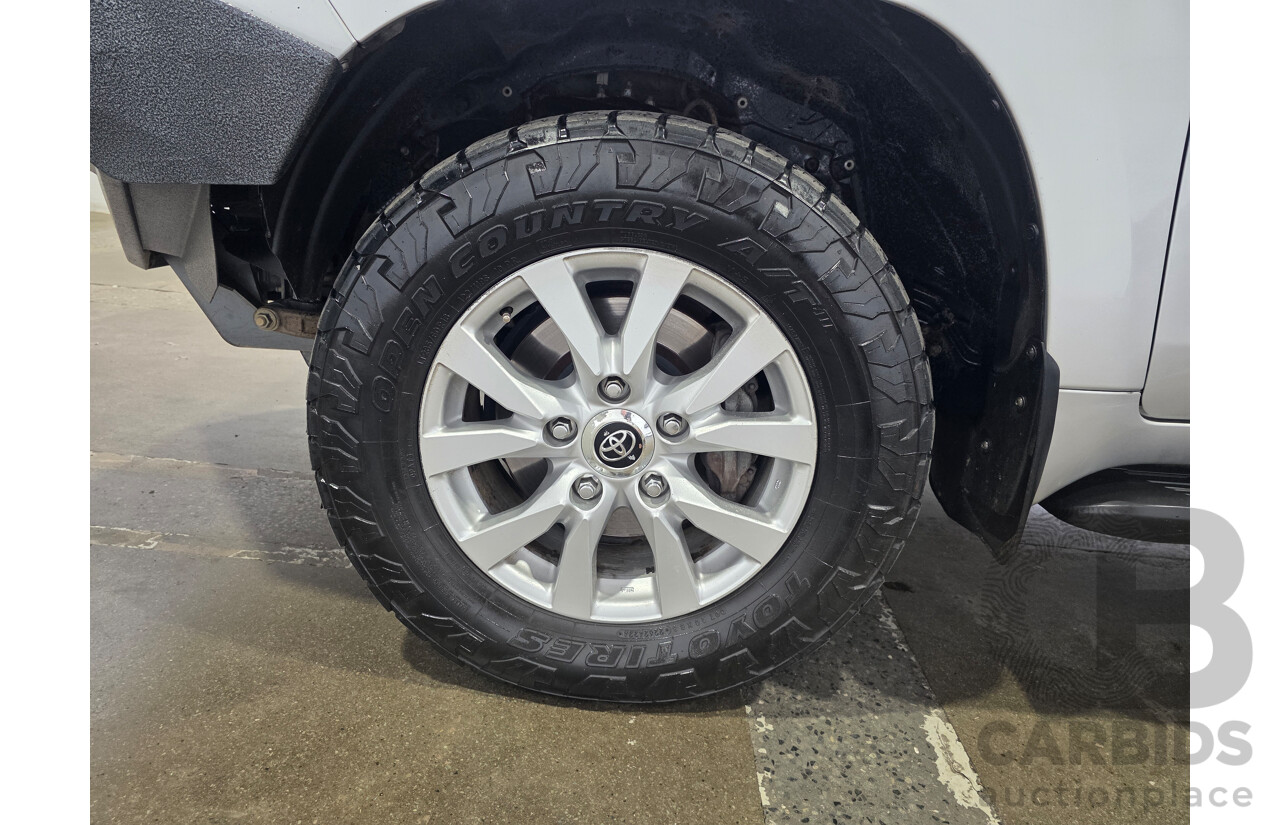 07/2017 Toyota Landcruiser VX (4x4) VDJ200R MY16 4d Wagon Silver 4.5L