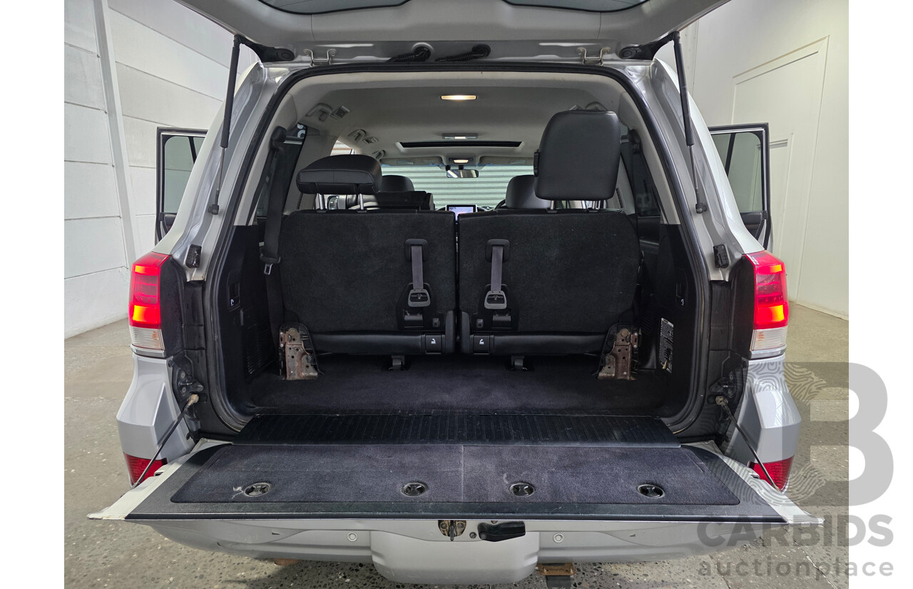 07/2017 Toyota Landcruiser VX (4x4) VDJ200R MY16 4d Wagon Silver 4.5L