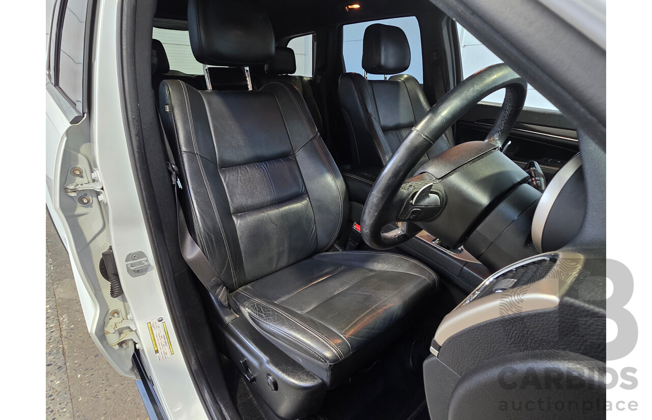 08/2013 Jeep Grand Cherokee LIMITED (4x4) WK MY14 4d Wagon White 3.6L
