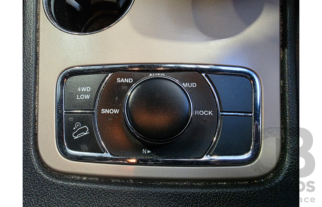08/2013 Jeep Grand Cherokee LIMITED (4x4) WK MY14 4d Wagon White 3.6L