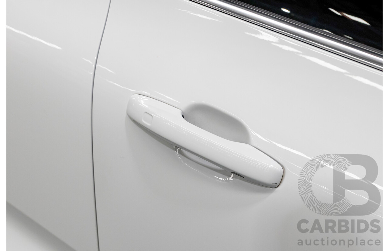 10/2018 Volvo XC60 D4 Momentum (AWD) 246 MY19 4d Wagon Ice White Twin Turbo Diesel 2.0L