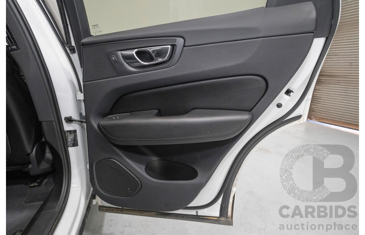 10/2018 Volvo XC60 D4 Momentum (AWD) 246 MY19 4d Wagon Ice White Twin Turbo Diesel 2.0L