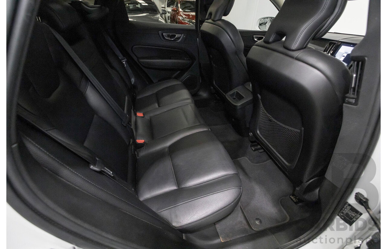 10/2018 Volvo XC60 D4 Momentum (AWD) 246 MY19 4d Wagon Ice White Twin Turbo Diesel 2.0L