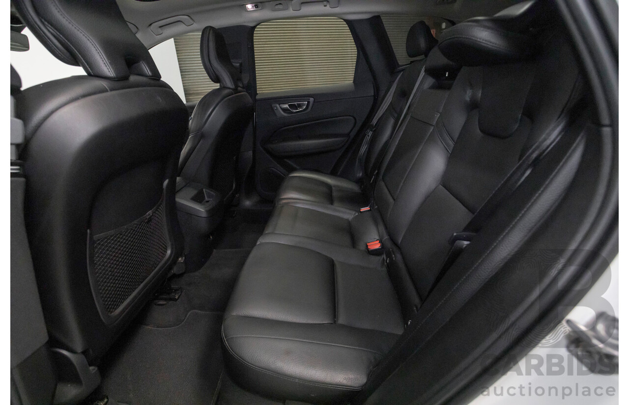 10/2018 Volvo XC60 D4 Momentum (AWD) 246 MY19 4d Wagon Ice White Twin Turbo Diesel 2.0L