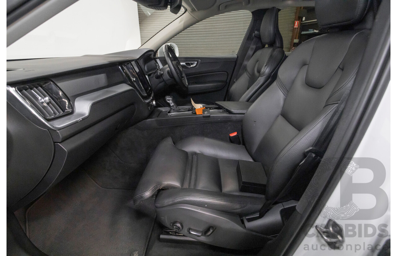 10/2018 Volvo XC60 D4 Momentum (AWD) 246 MY19 4d Wagon Ice White Twin Turbo Diesel 2.0L