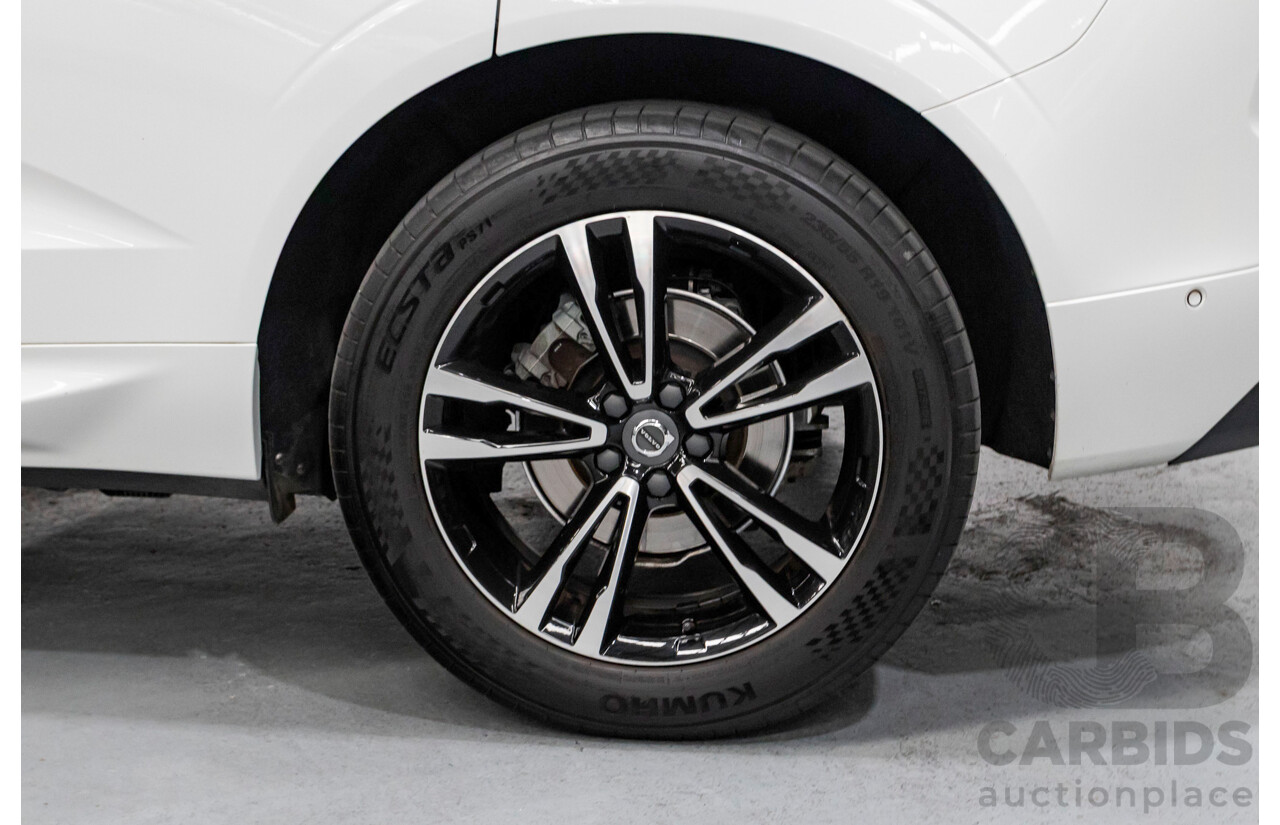 10/2018 Volvo XC60 D4 Momentum (AWD) 246 MY19 4d Wagon Ice White Twin Turbo Diesel 2.0L