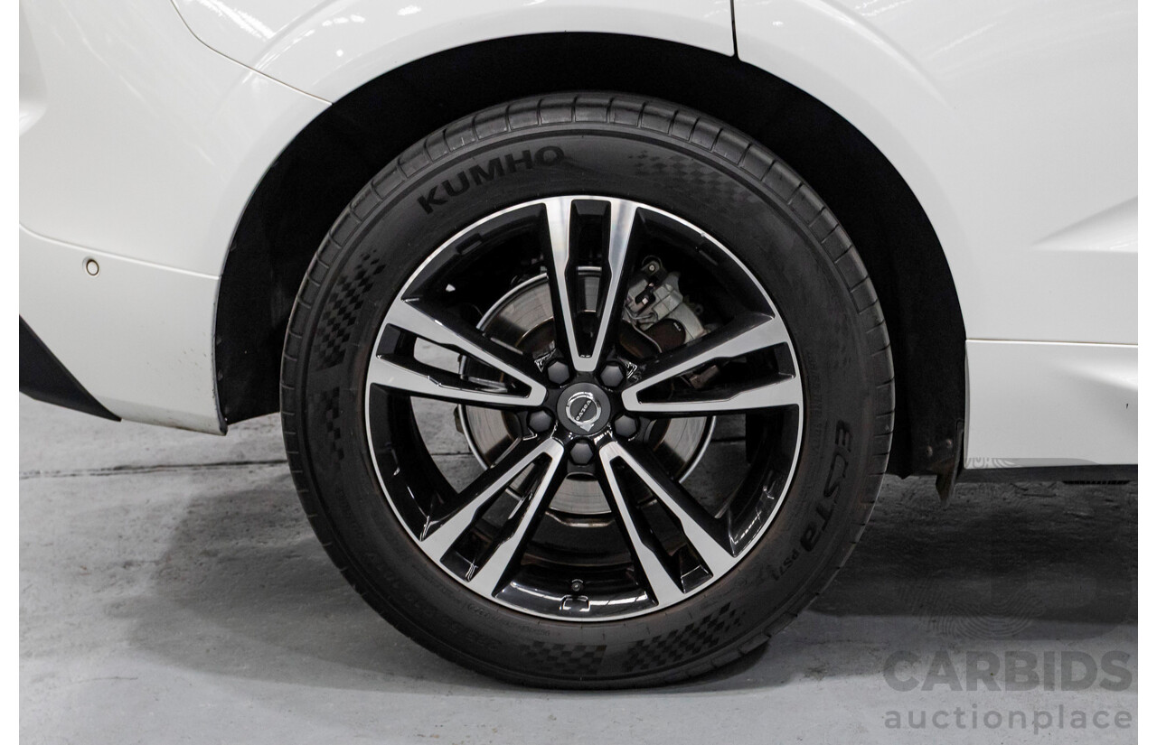 10/2018 Volvo XC60 D4 Momentum (AWD) 246 MY19 4d Wagon Ice White Twin Turbo Diesel 2.0L