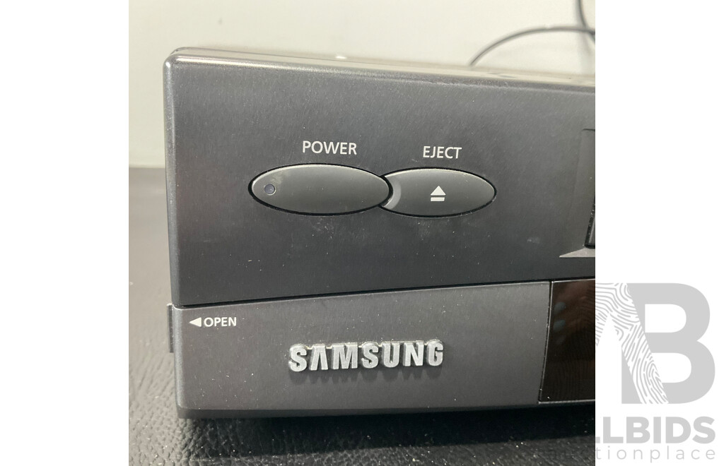 Samsung SV-A40B VCR VHS Player and Recorder Featuring Diamond Head Technology