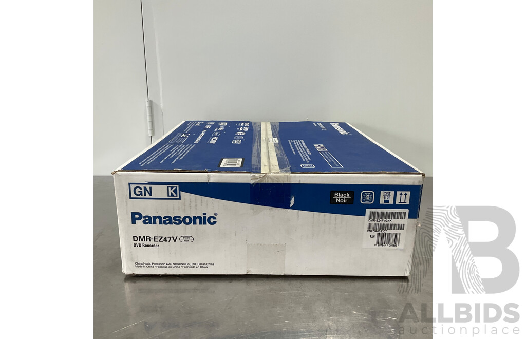 PANASONIC DIGA (DMR-EZ47V) DVD Recorder and VCR Combo Player