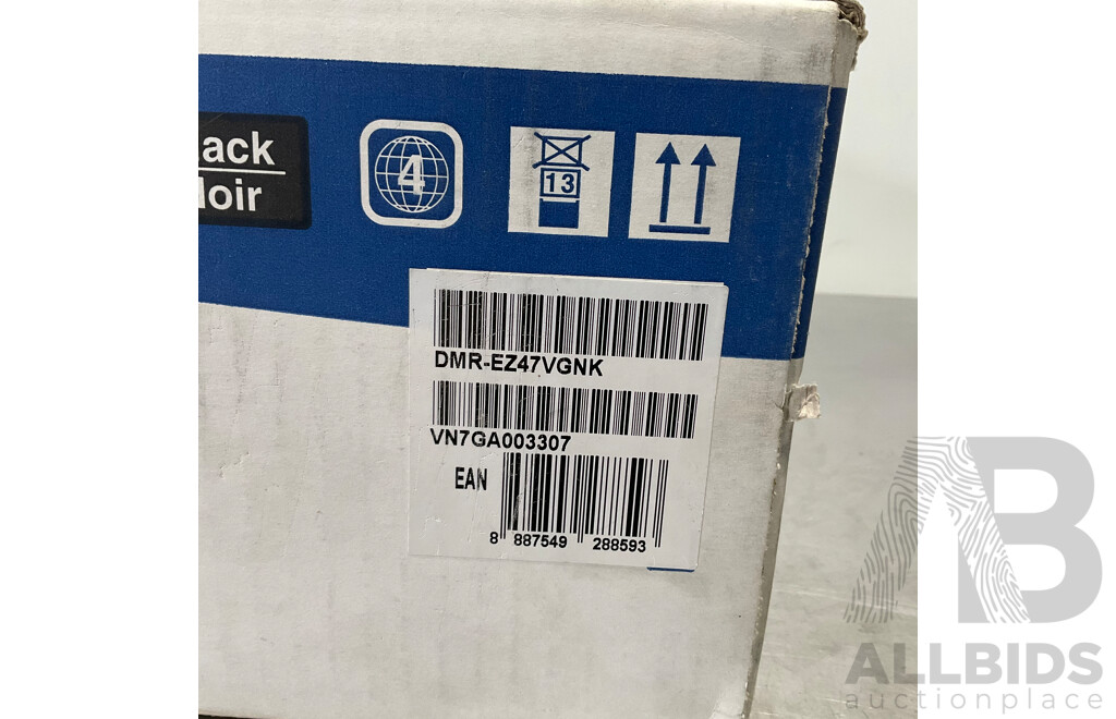 PANASONIC DIGA (DMR-EZ47V) DVD Recorder and VCR Combo Player