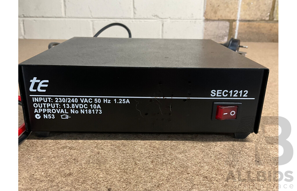 G.T.POWER V5 Digital Balance Charger & SAMLEX SEC-1212 Desktop Switching Power Supply