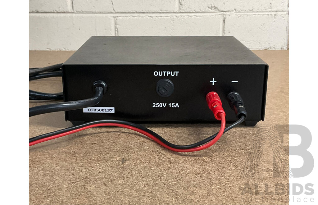G.T.POWER V5 Digital Balance Charger & SAMLEX SEC-1212 Desktop Switching Power Supply