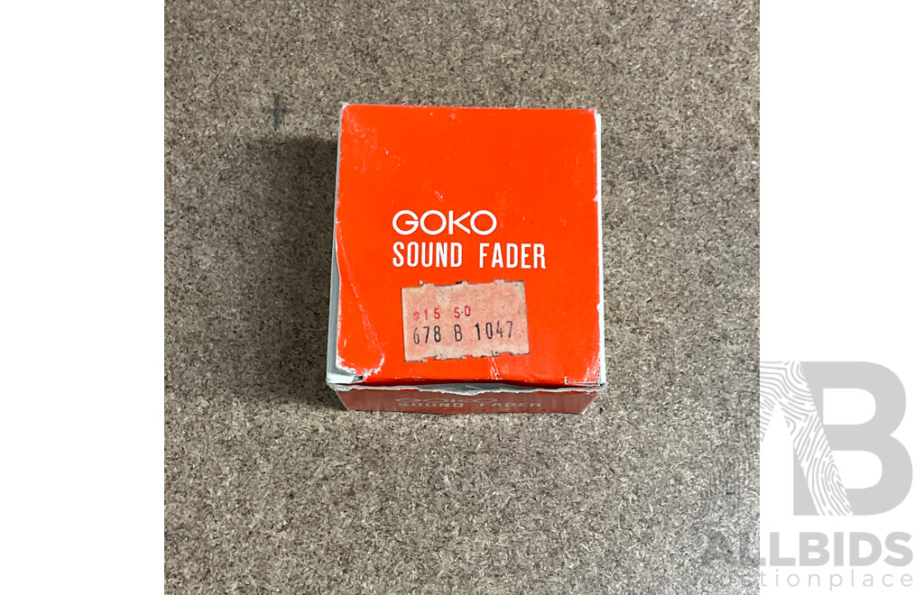 Vintage GOKO Model G-1001 Super-8 Editor Viewer Set -  GOKU Sound Unit & GOKU Sound Fader with Other Accessories