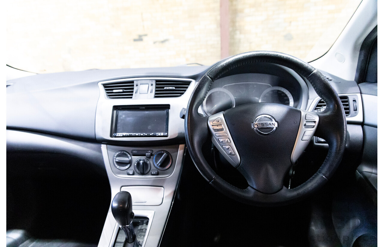 02/2014 Nissan Pulsar ST-L C12 5d Hatchback Red 1.8L