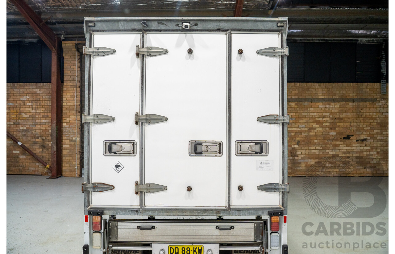 07/2017 Mitsubishi Fuso Canter 515 4.5 MWB 4x2 FE C/Chas Refridgerated White 3.0L