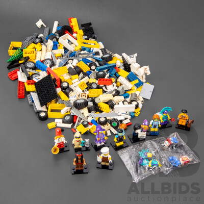 Loose Lego Blocks with Mini Figures