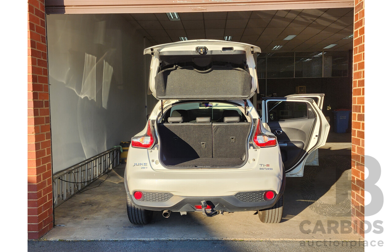 12/2015 Nissan Juke Ti-S (awd) F15 SERIES 2 4d Wagon White 1.6L