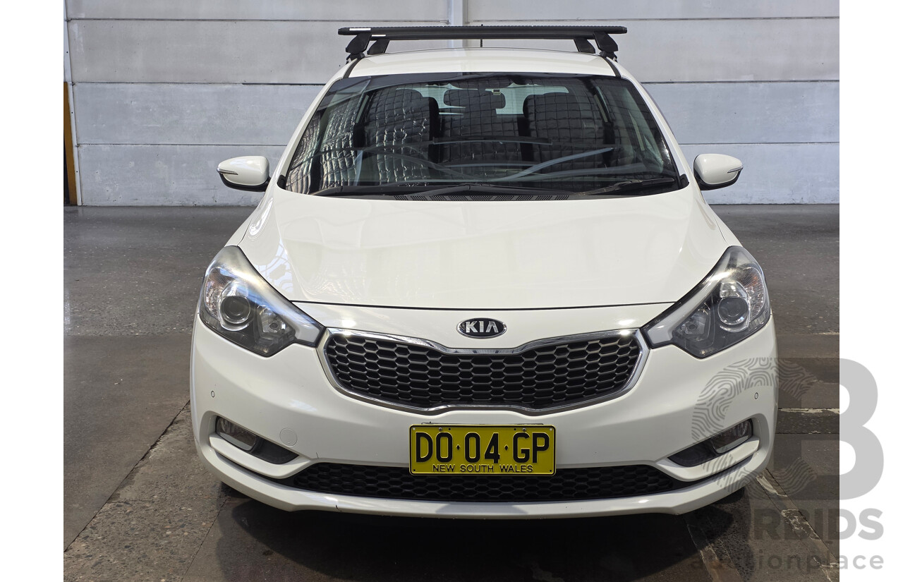 05/2015 Kia Cerato S YD MY15 5d Hatchback White 1.8L