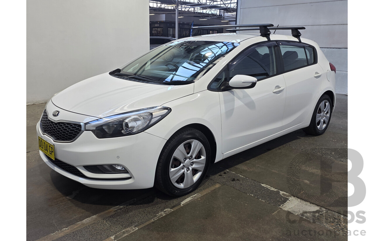 05/2015 Kia Cerato S YD MY15 5d Hatchback White 1.8L