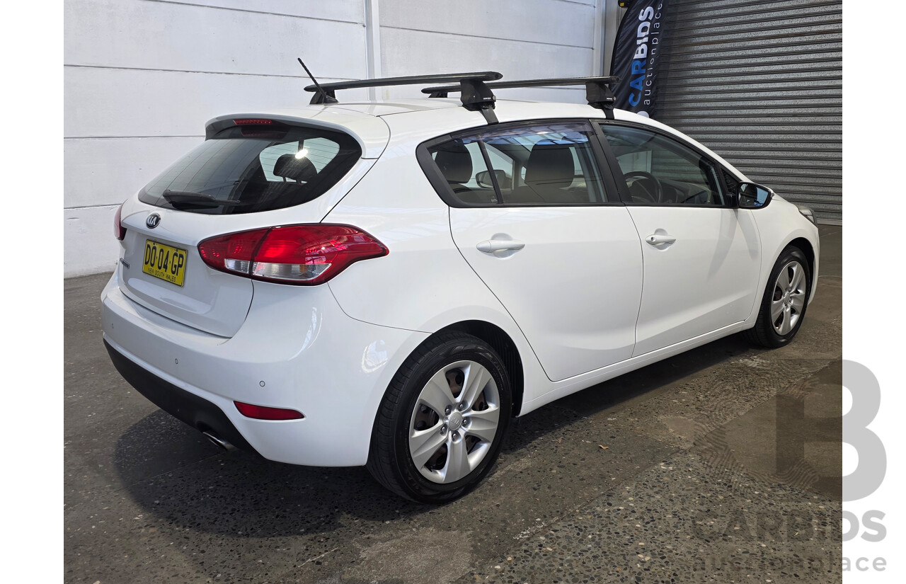 05/2015 Kia Cerato S YD MY15 5d Hatchback White 1.8L