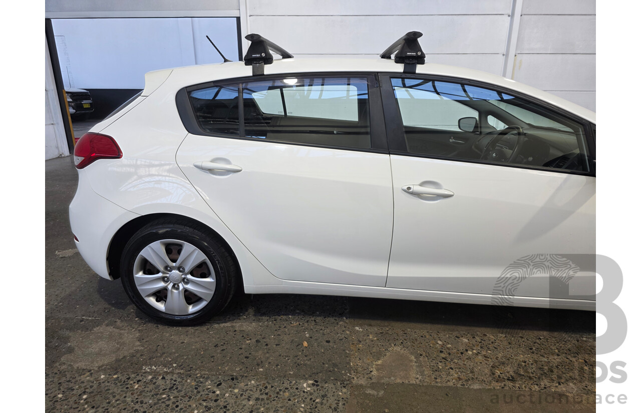 05/2015 Kia Cerato S YD MY15 5d Hatchback White 1.8L