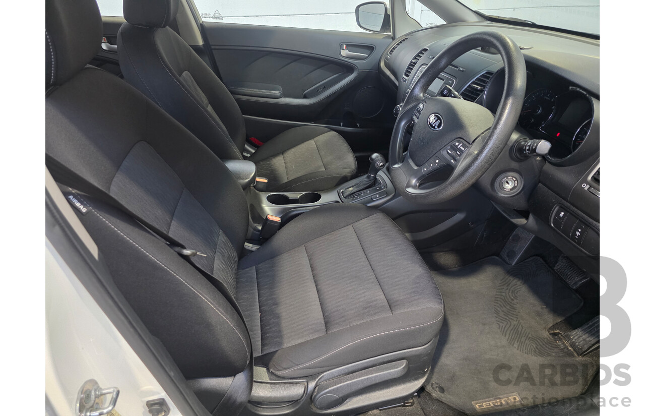 05/2015 Kia Cerato S YD MY15 5d Hatchback White 1.8L