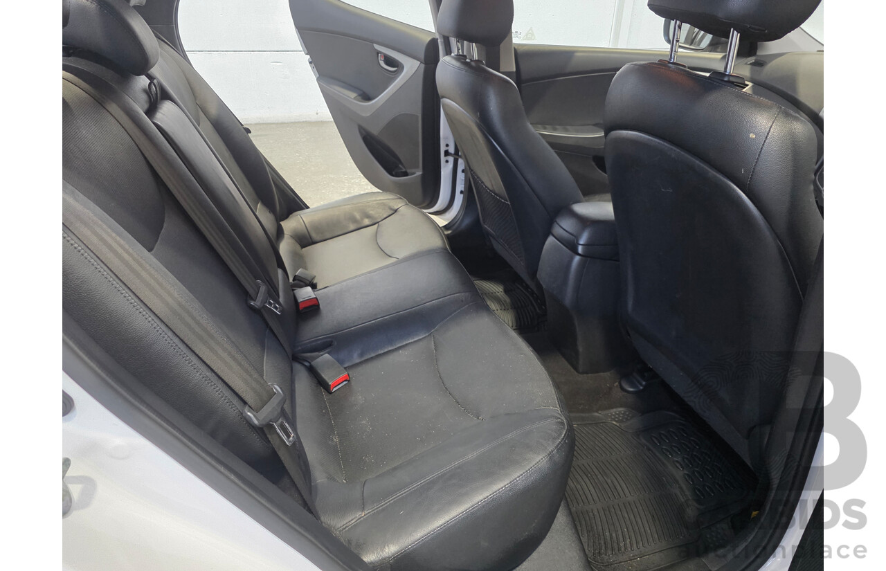 07/2015 Hyundai Elantra Active SPECIAL EDITION MD SERIES 2 (MD3) 4d Sedan White 1.8L