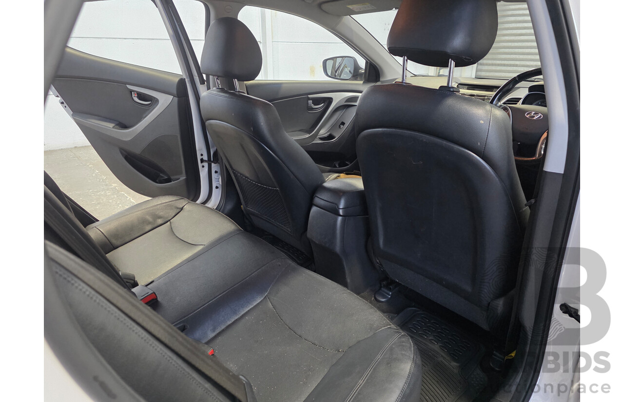 07/2015 Hyundai Elantra Active SPECIAL EDITION MD SERIES 2 (MD3) 4d Sedan White 1.8L