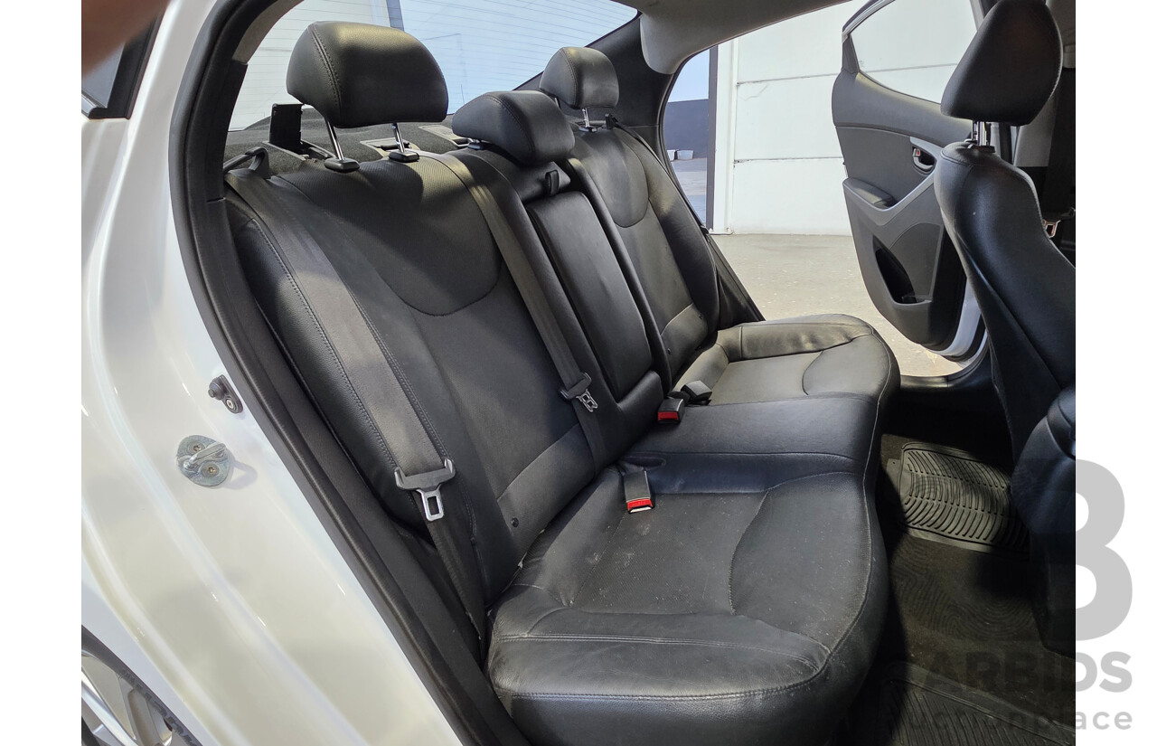 07/2015 Hyundai Elantra Active SPECIAL EDITION MD SERIES 2 (MD3) 4d Sedan White 1.8L