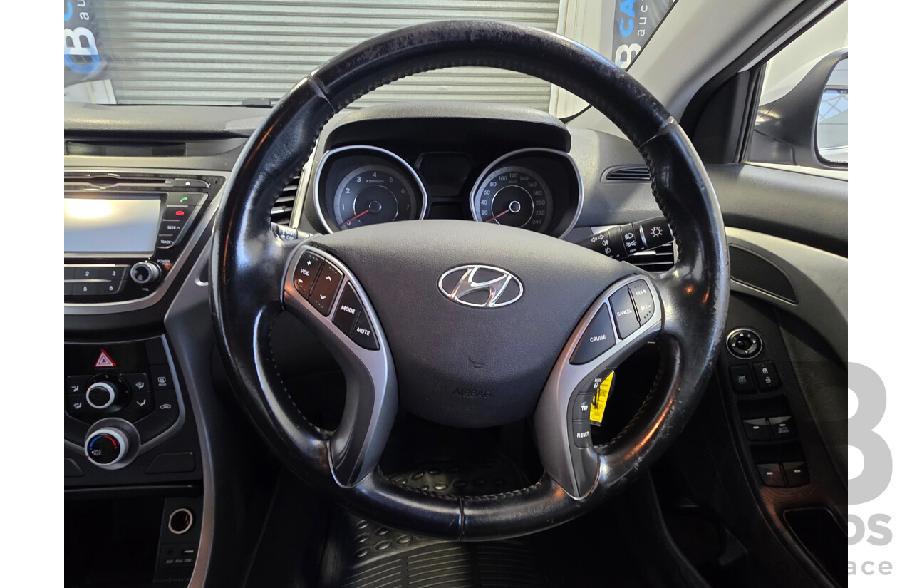 07/2015 Hyundai Elantra Active SPECIAL EDITION MD SERIES 2 (MD3) 4d Sedan White 1.8L