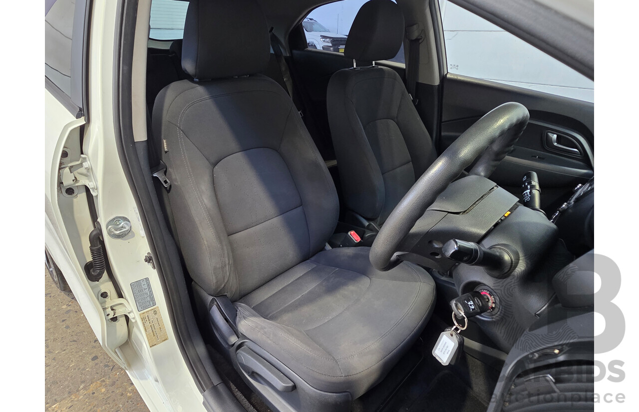 03/2012 Kia Rio S UB 5d Hatchback White 1.4L