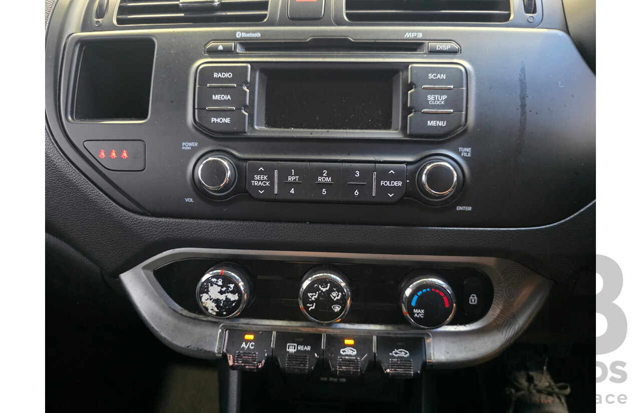 03/2012 Kia Rio S UB 5d Hatchback White 1.4L
