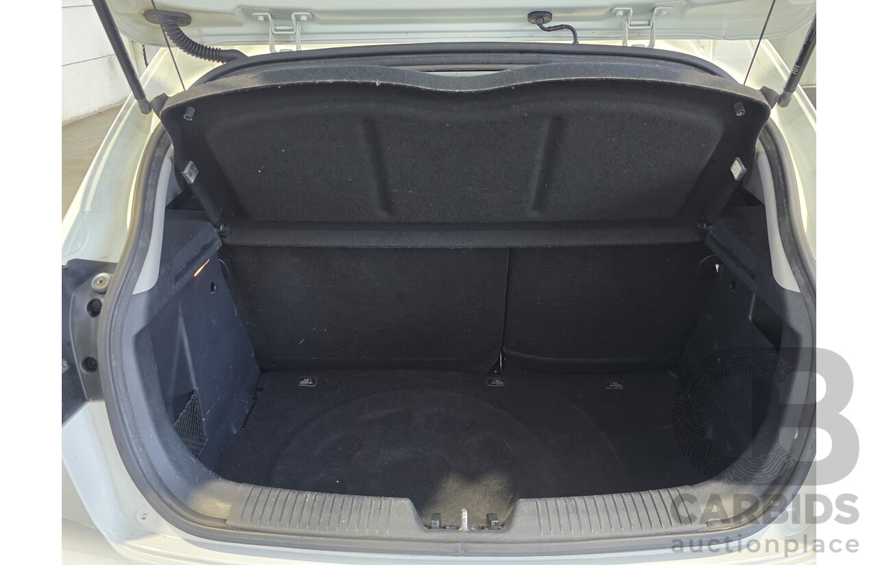 03/2012 Kia Rio S UB 5d Hatchback White 1.4L