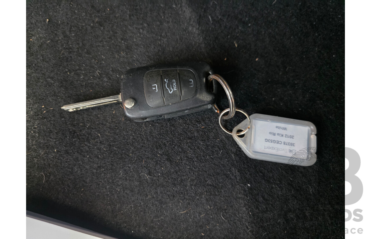 03/2012 Kia Rio S UB 5d Hatchback White 1.4L