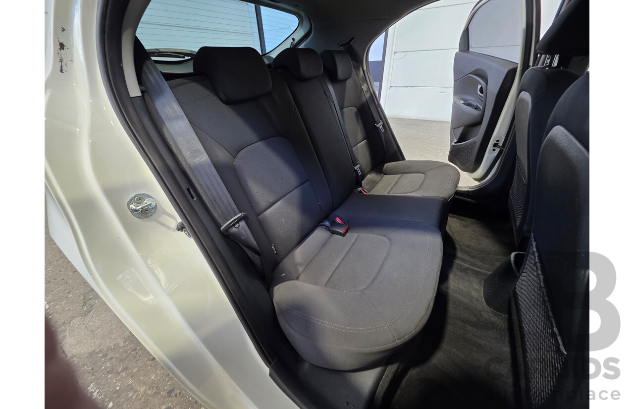 03/2012 Kia Rio S UB 5d Hatchback White 1.4L