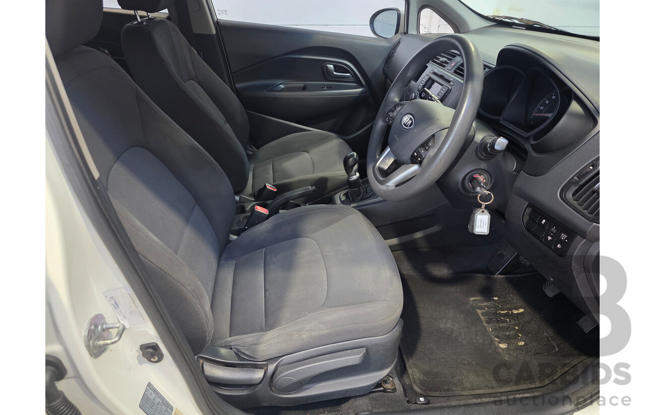 03/2012 Kia Rio S UB 5d Hatchback White 1.4L