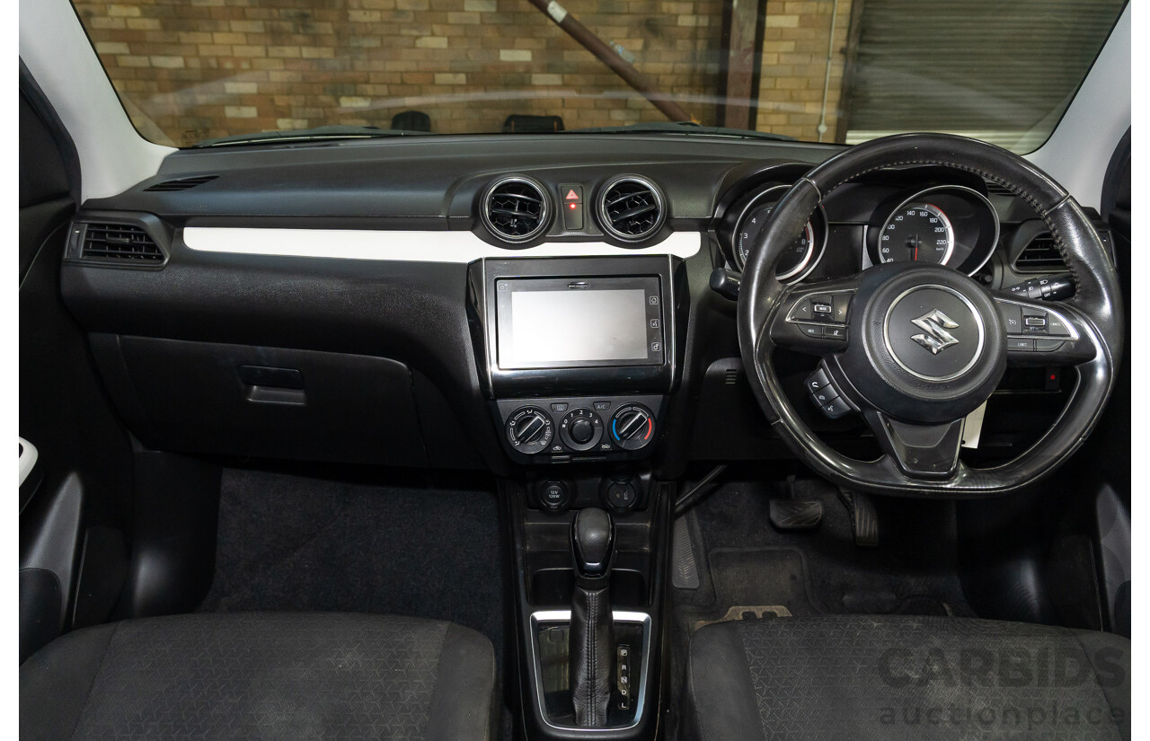07/2017 Suzuki Swift GL Navigator AL 5d Hatchback White 1.2L