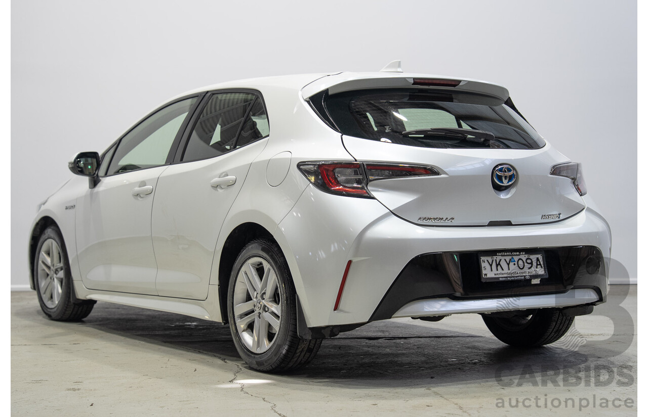 11/2020 Toyota Corolla Ascent Sport HYBRID ZWE211R 5d Hatchback White 1.8L
