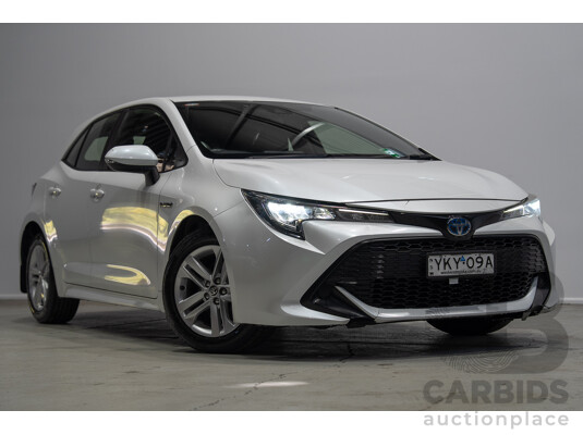 11/2020 Toyota Corolla Ascent Sport HYBRID ZWE211R 5d Hatchback White 1.8L