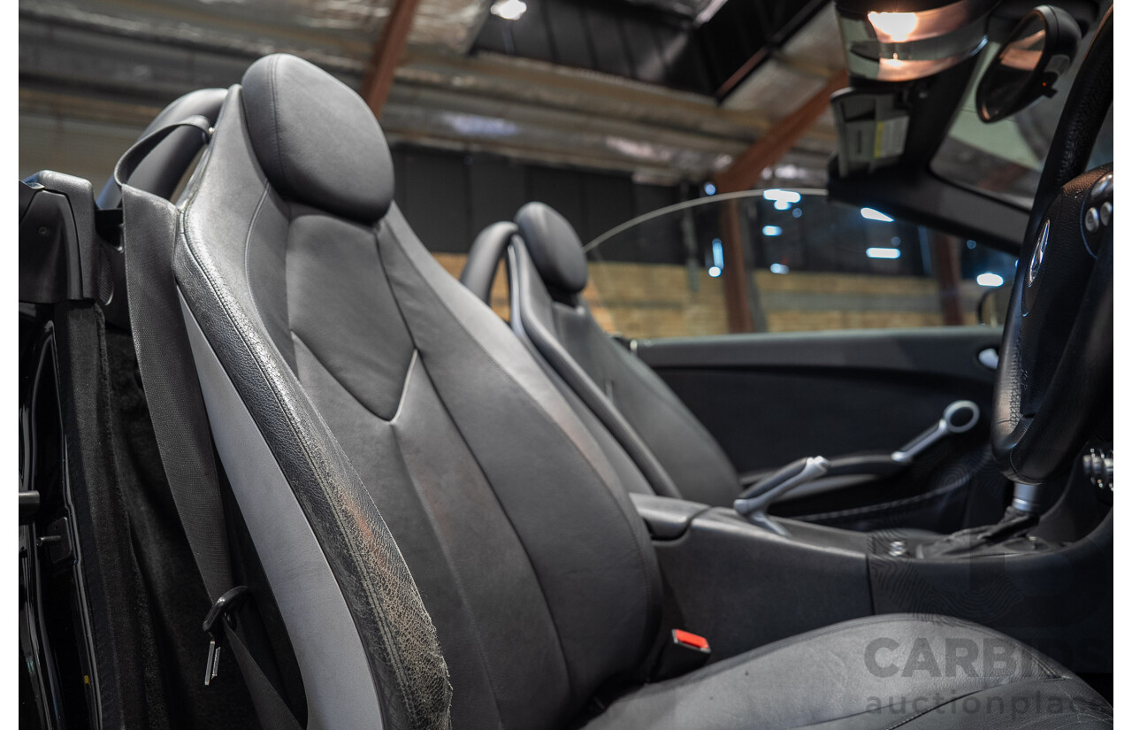 02/2005 Mercedes-Benz SLK200 Kompressor R171 2d Convertible Black 1.8L