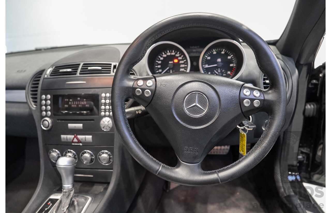 02/2005 Mercedes-Benz SLK200 Kompressor R171 2d Convertible Black 1.8L