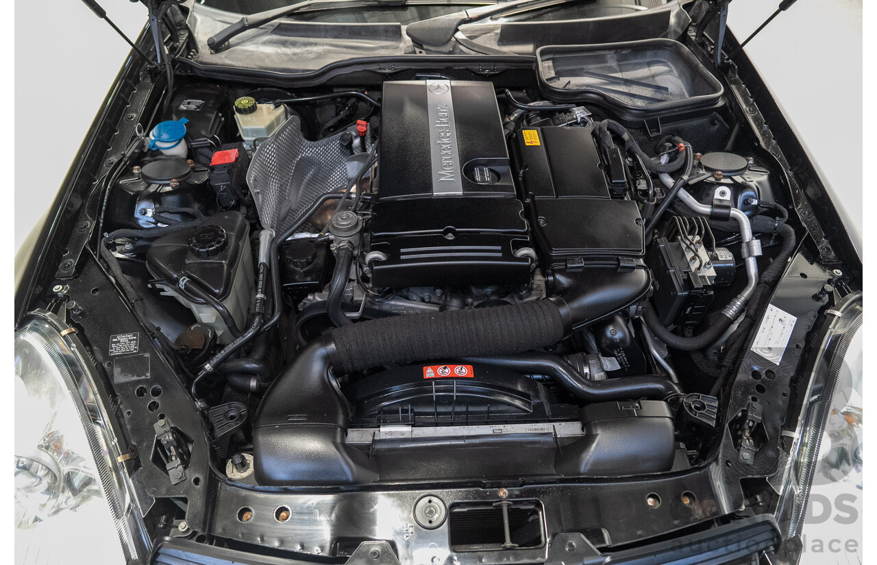 02/2005 Mercedes-Benz SLK200 Kompressor R171 2d Convertible Black 1.8L