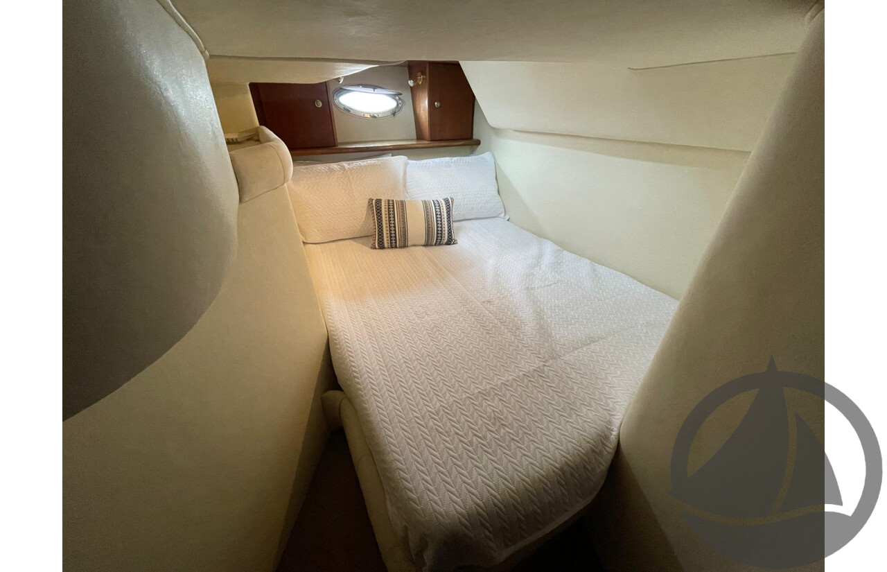 NO RESERVE - Mustang 4200 Sports Cruiser, Twin Volvo Penta 8.1 Engines